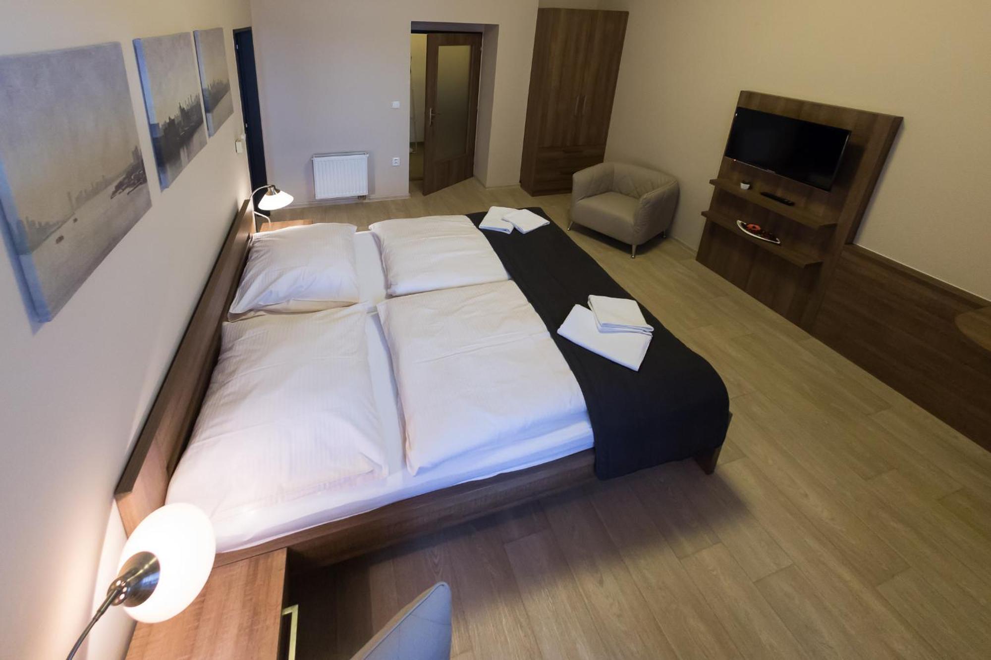 Penzion Apartmany Resident Poděbrady Extérieur photo