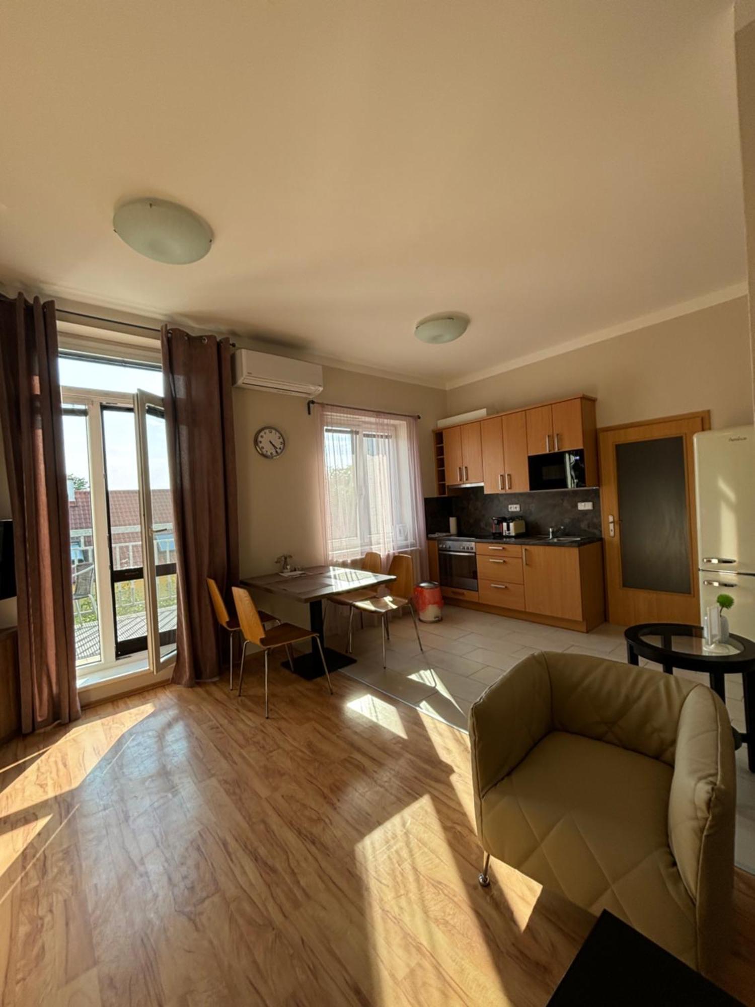 Penzion Apartmany Resident Poděbrady Extérieur photo