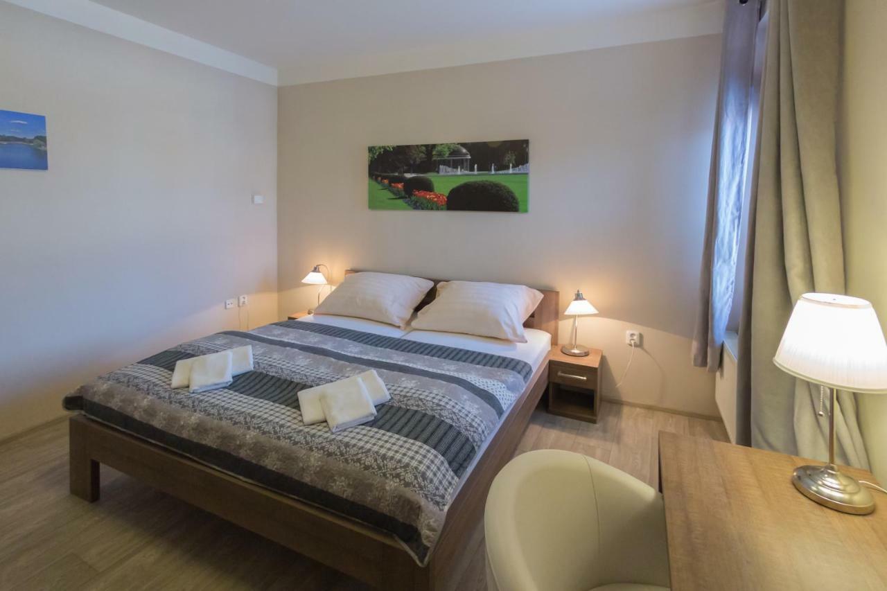Penzion Apartmany Resident Poděbrady Extérieur photo